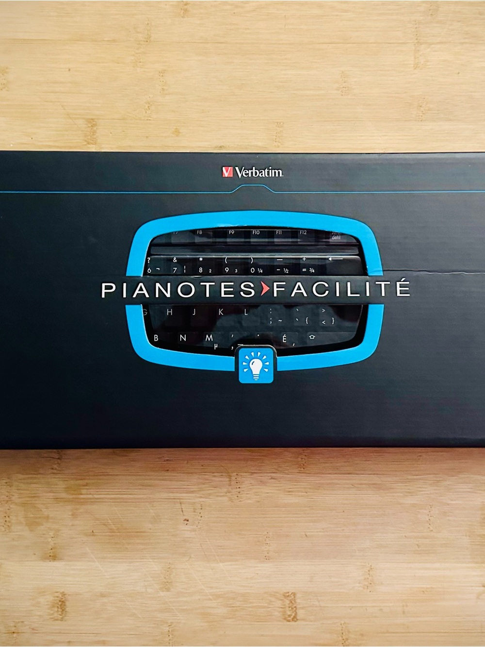 Verbatim Pianotes Facilite USB Keyboard - Black with Blue Accents